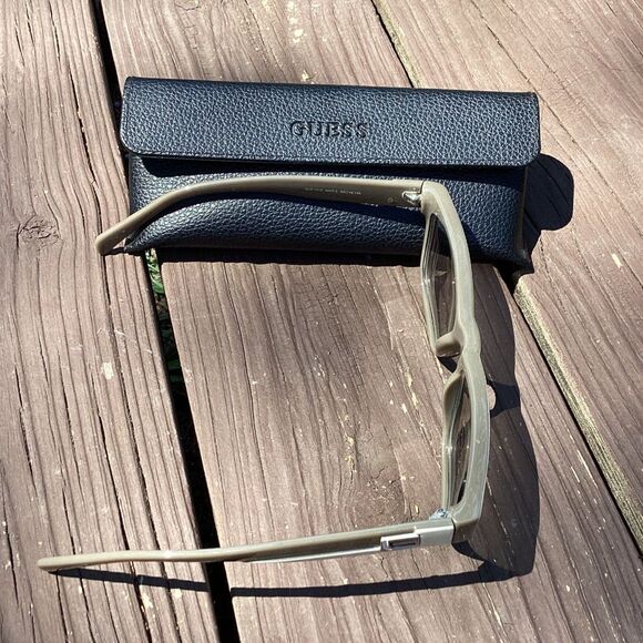 GUESS White Square Polarized Lenses Eyewear Womens Designer FRAMES ONLY - Picture 2 of 5